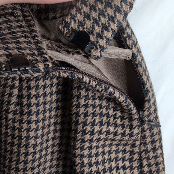 Aquascutum 2-Piece Suit Brown/Tan Houndstooth Skirt/Jacket 100% Wool, Size 8 - Picture 13 of 15